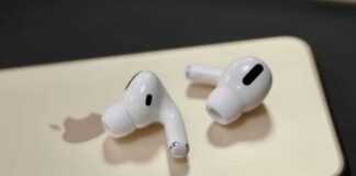 iPhone headphones