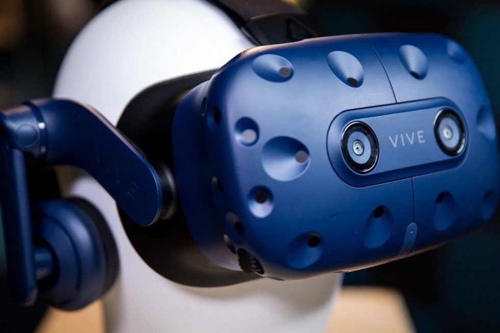 8 Best VR Headsets for VRChat In 2020 Smart Watch Fan